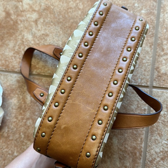 Tan Michael Kors Purse - Picture 4 of 6